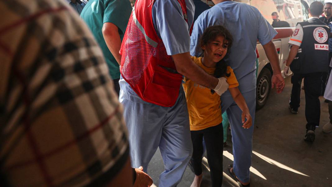 İsrail saldırılarına devam ediyor: Gazze'den acı görüntüler... 4